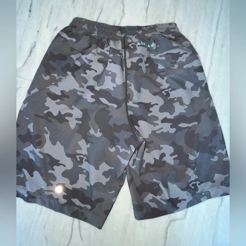 BIRDDOGS GRAY CAMO GYM SHORTS LONG 9” sz Small built in Underwear - Picture 4 of 10